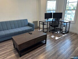 70 Prospect Pl in Rutherford, NJ - Building Photo