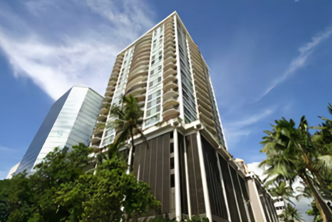 225 Queen St in Honolulu, HI - Building Photo