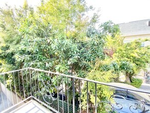 1543 N Formosa Ave, Unit 19 in Los Angeles, CA - Foto de edificio - Building Photo