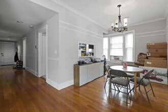 433 W Wellington Ave in Chicago, IL - Building Photo - Building Photo