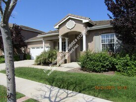 2516 Logan Dr in Santa Maria, CA - Building Photo