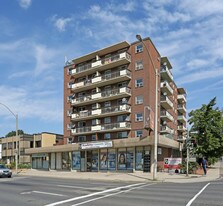 Main Street Apartments in Hamilton, ON - Building Photo
