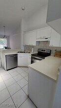 341 Emerald Bay Cir in Naples, FL - Building Photo - Building Photo