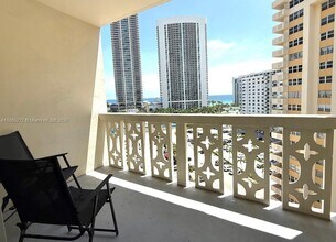 1817 S Ocean Dr in Hallandale Beach, FL - Building Photo - Building Photo
