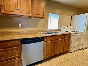 408 NW 5th St in Lawton, OK - Building Photo - Building Photo