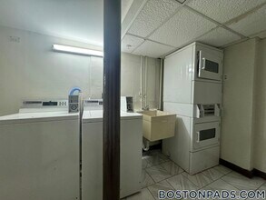 126 Warren St in Boston, MA - Building Photo - Building Photo
