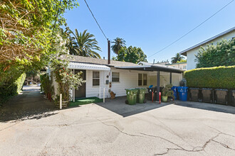 14617 Gilmore St in Van Nuys, CA - Building Photo - Building Photo