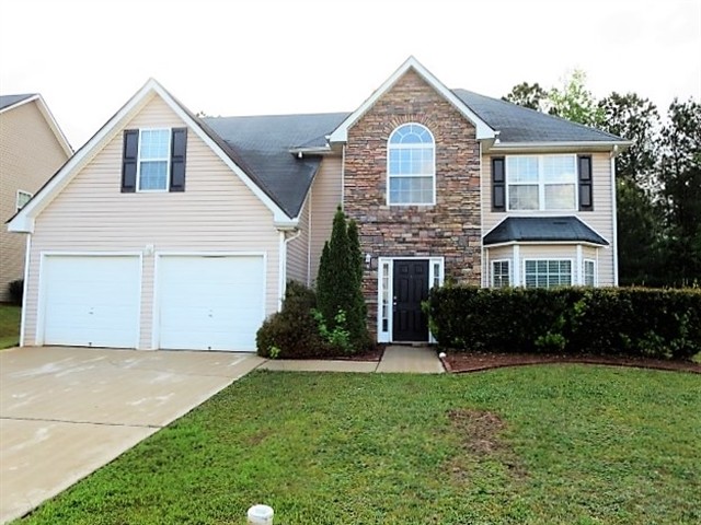 354 Cobblestone Ct in Hampton, GA - Building Photo