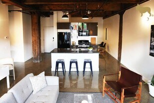 1887 W Ogden Ave in Chicago, IL - Building Photo