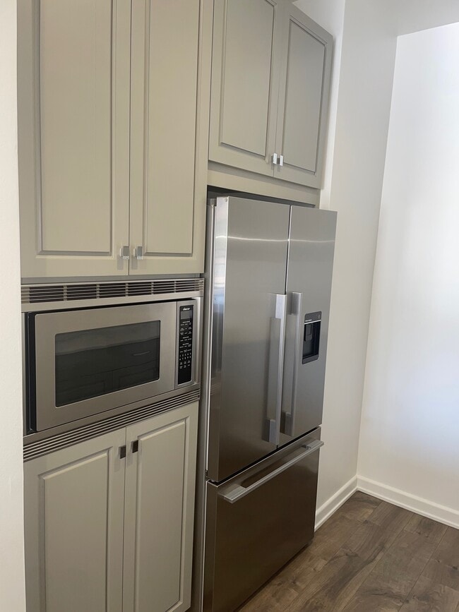 230 S. Hamilton in Beverly Hills, CA - Building Photo - Building Photo