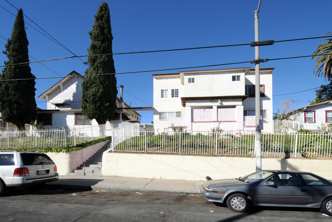 1029 N Bonnie Brae St in Los Angeles, CA - Building Photo