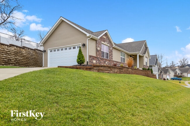 415 Bittersweet Dr in O'Fallon, MO - Foto de edificio - Building Photo