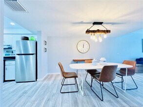 11000 S Ocean Dr in Jensen Beach, FL - Foto de edificio - Building Photo