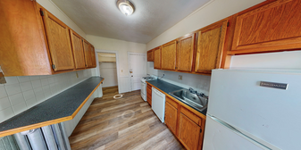 19 Mount Hood Rd, Unit #5 Apartments