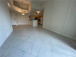 1190 Reserve Way in Naples, FL - Building Photo - Building Photo