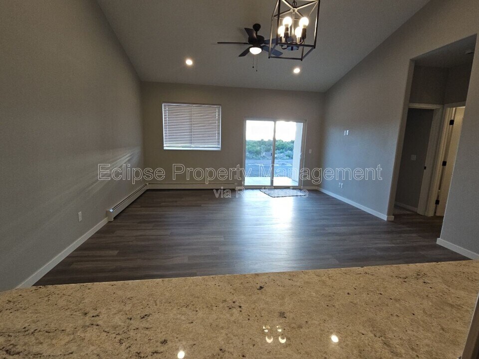 517 Washington Ave in Alamosa, CO - Building Photo