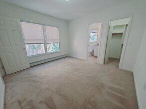 40 Dean St in Stamford, CT - Building Photo - Building Photo