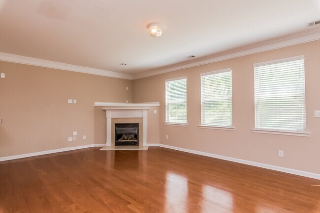 206 Shaw Dr in Acworth, GA - Building Photo - Building Photo