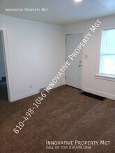 3030 Center Rd in Flint, MI - Building Photo - Building Photo
