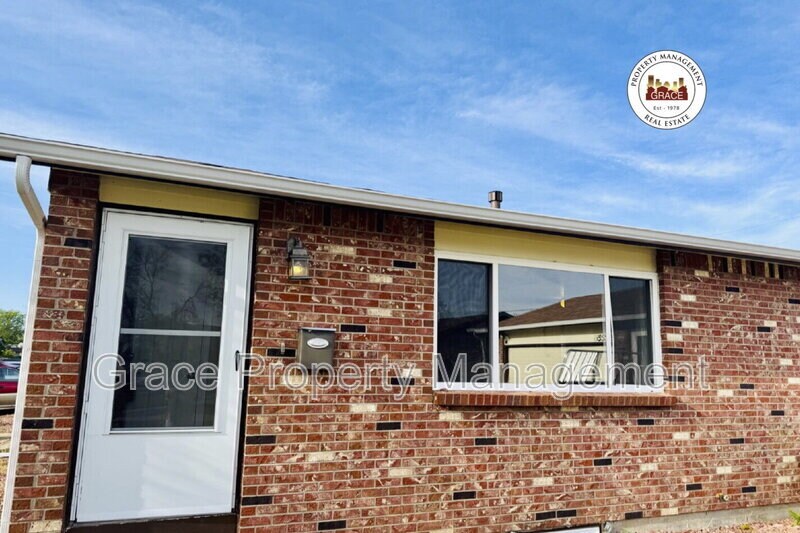 9123 Perry St in Westminster, CO - Foto de edificio
