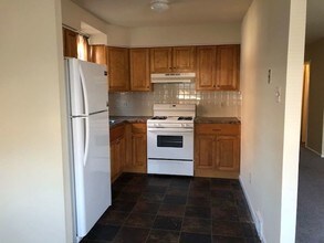 109 Lockart Plaza-Unit -1 in Philadelphia, PA - Building Photo - Building Photo