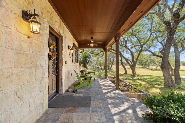 102 Camm Lary Cir in Burnet, TX - Building Photo - Building Photo