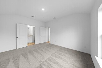 18420 Stellers Sea St in Elgin, TX - Building Photo - Building Photo