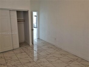 48 NW 23rd Ave in Miami, FL - Building Photo - Building Photo