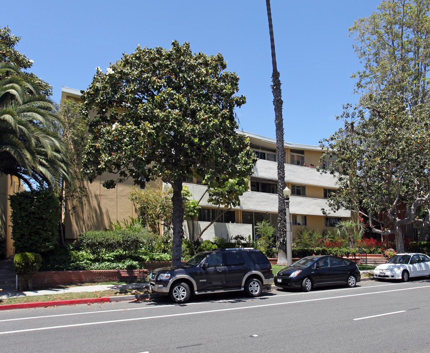 225 San Vicente Blvd in Santa Monica, CA - Building Photo