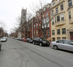 251 State St in Albany, NY - Foto de edificio - Building Photo