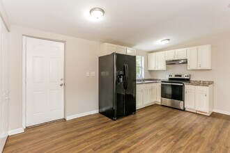9711 Waynesboro Ave in Jacksonville, FL - Building Photo - Building Photo