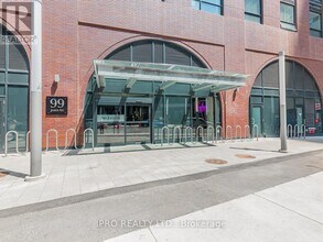 99-499 John St in Toronto, ON - Building Photo - Building Photo
