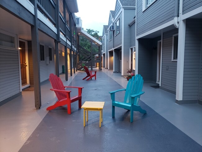 property at 2201 Pearl St