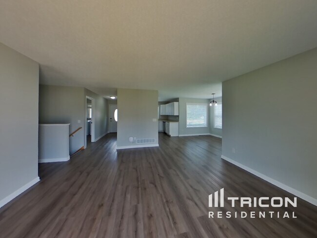 6320 Martin Ave NE in Albertville, MN - Building Photo - Building Photo