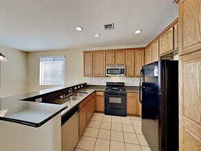 632 Mauna Kea Pl in Henderson, NV - Building Photo - Building Photo