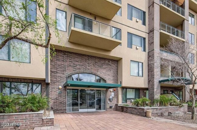 property at 16 W Encanto Blvd