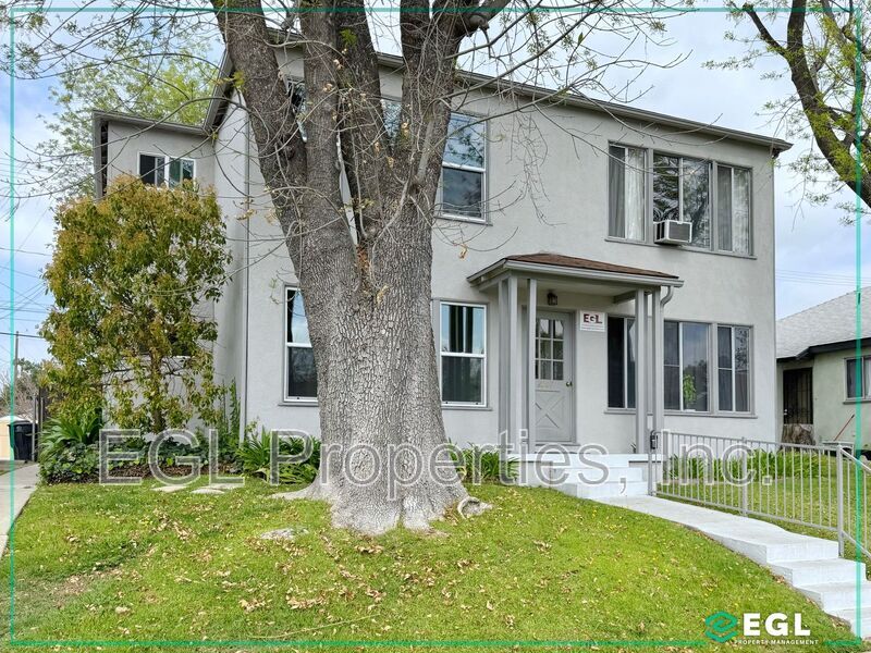 2807 Victory Blvd in Burbank, CA - Building Photo