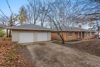 1320 Alms Dr in Champaign, IL - Building Photo - Building Photo