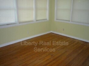 102 Fraser St in Hinesville, GA - Building Photo - Building Photo