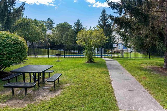 131 Hildred Dr, Unit 131 in Burlington, VT - Building Photo - Building Photo