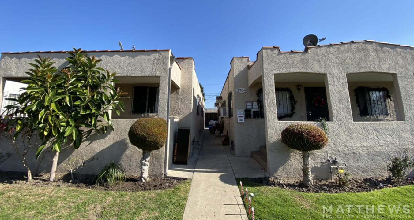 3700-3704 Ruthelen St in Los Angeles, CA - Building Photo