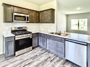 8319 E Queens St in Broken Arrow, OK - Building Photo - Building Photo