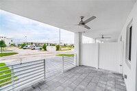 6420 NW 102nd Path in Doral, FL - Building Photo - Building Photo