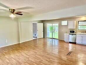 1915 S 10th St in Rogers, AR - Building Photo - Building Photo