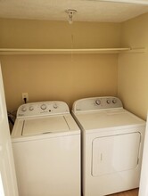 445 Claircrest Dr in Antioch, TN - Foto de edificio - Building Photo