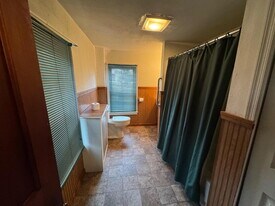 430 Market St in Newport, PA - Building Photo