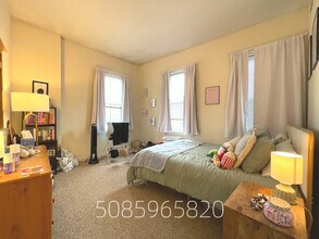5 Davis Ave, Unit 1B in Brookline, MA - Foto de edificio - Building Photo