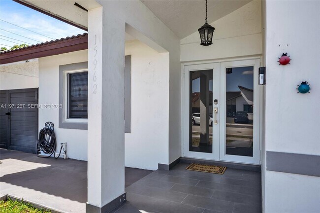 15962 SW 138th Ct in Miami, FL - Building Photo - Building Photo