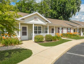 Chauncey Pointe Senior Apartments in Bowling Green, OH - Building Photo - Building Photo