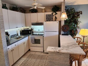 3120 Cynthia Ln in Lake Worth Beach, FL - Building Photo - Building Photo